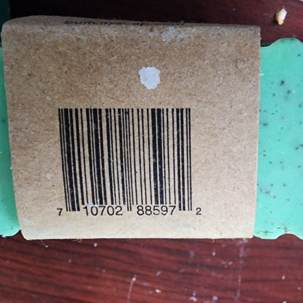 Aloe & Clover, Magnolia, and 5 O'Clock Soap Set. - Picture 3 of 14